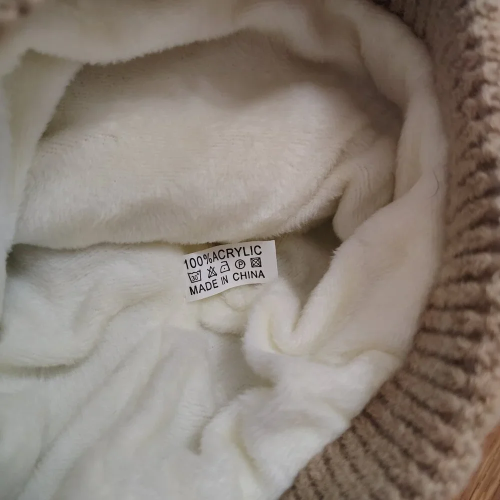 Womens Knit Pom-Pom Beanie‎ OS Tan Brown Fleece Lined Winter Ski Lodge Normcore